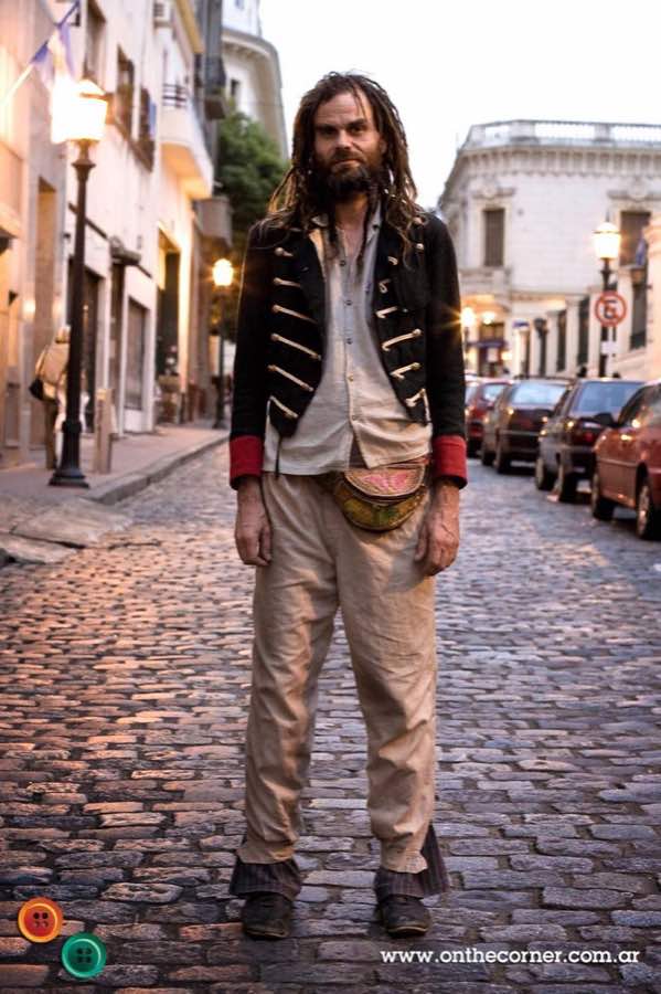 Marco, 50 años, Músico.