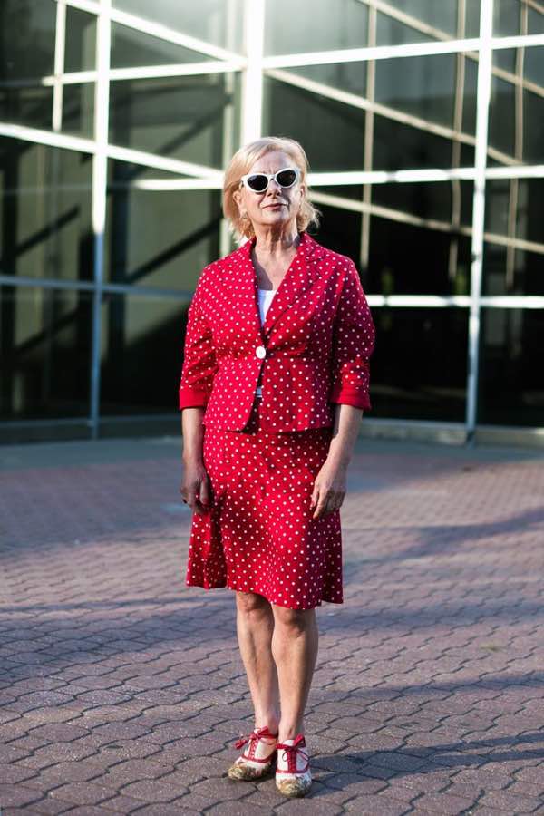 stella, 54 años, abogada.