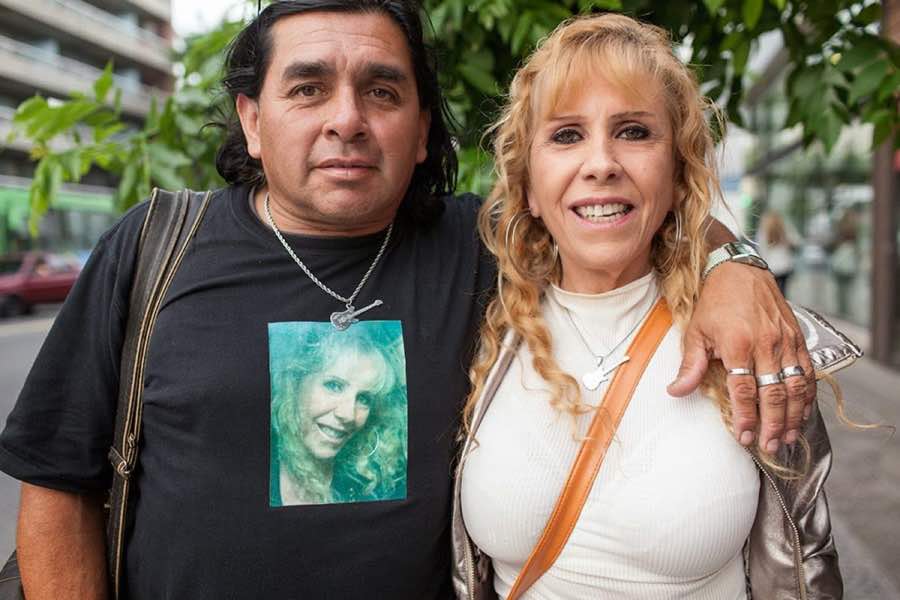 Ariel y Virginia, operador de grúa y jubilada.