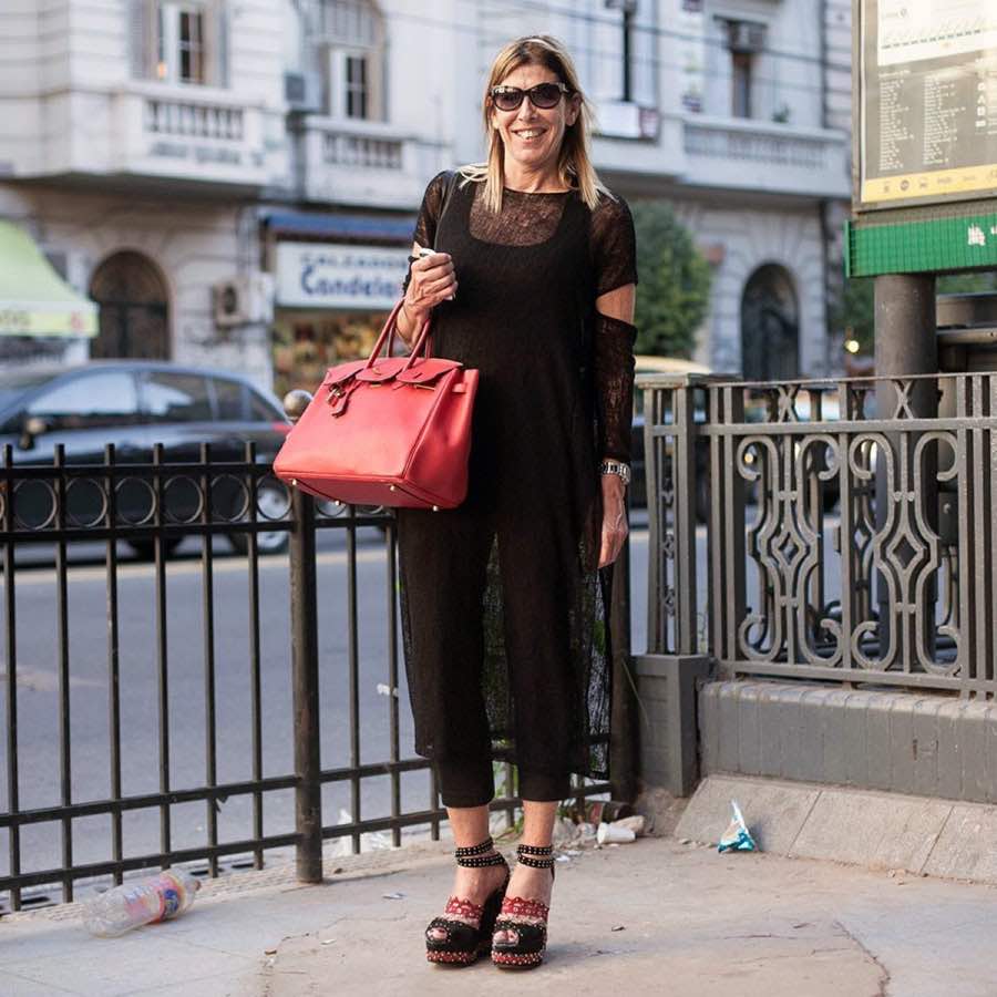 carmen, 50 años, empleada administrativa.