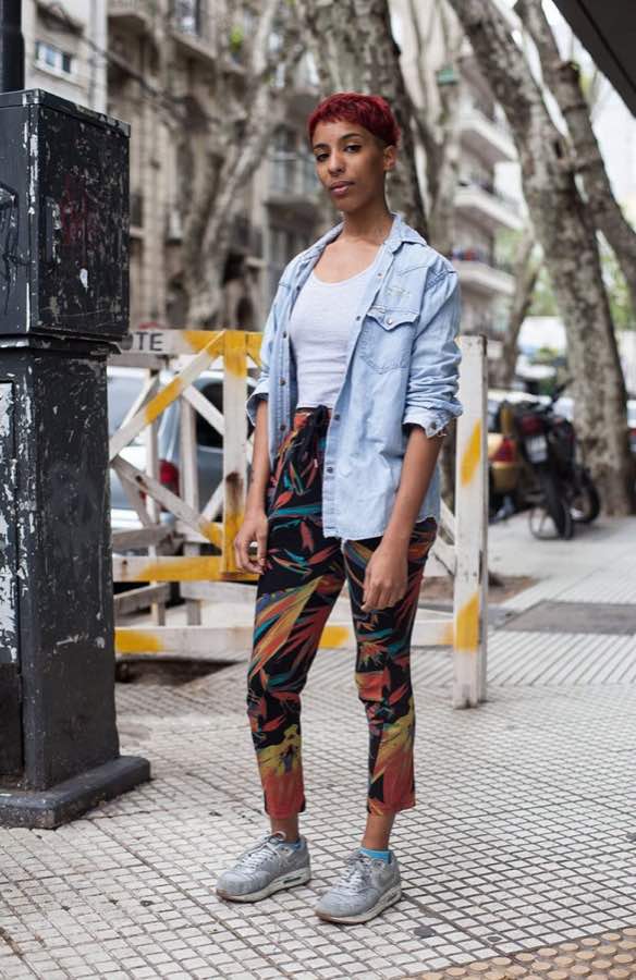anabella, 25 años, directora de la compañía de danza de teatro "feriado"