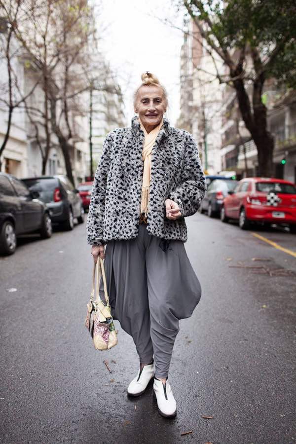 Ana, 65 años, comerciante.