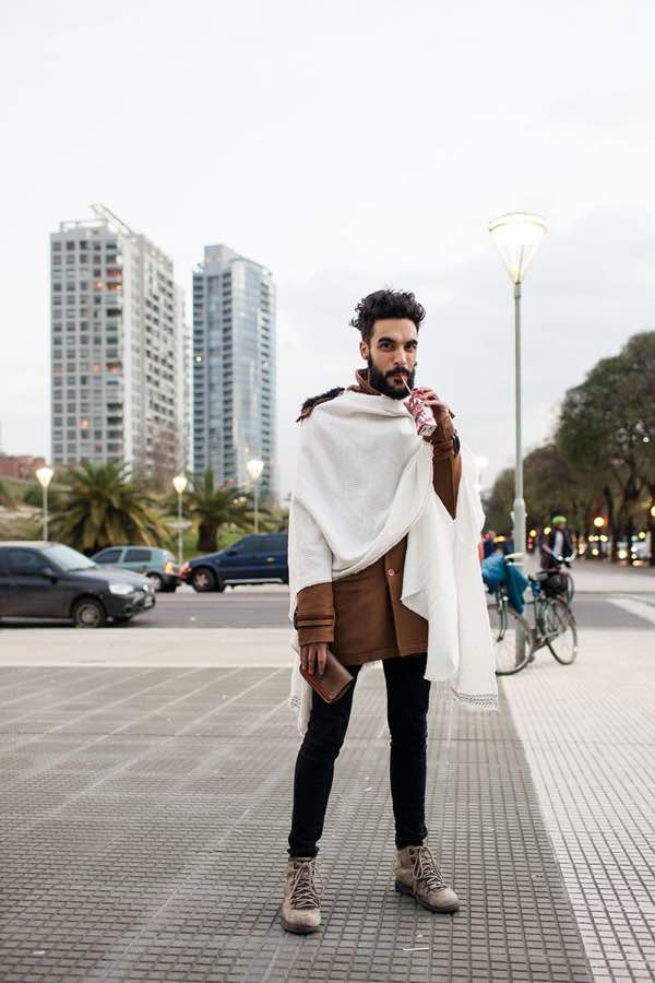 angelo, 26 años, actor.