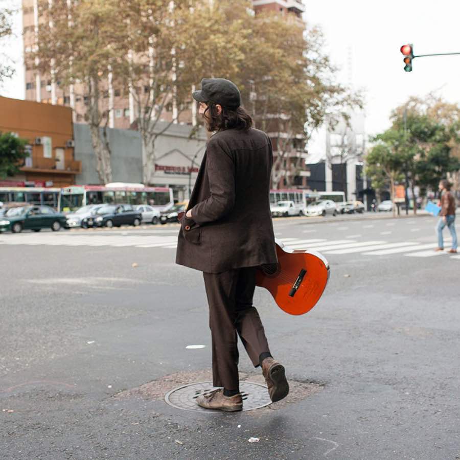 Israel, 27 años, músico.