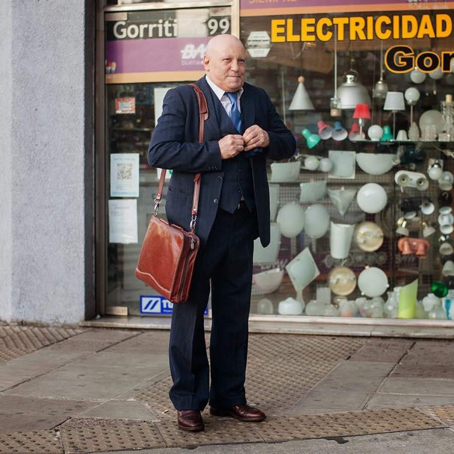 Angelo, 57, arquitecto.